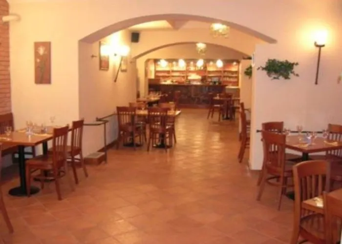 拉芬尼斯酒店 酒店