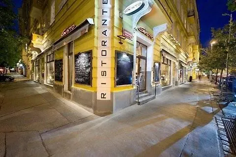 拉芬尼斯酒店